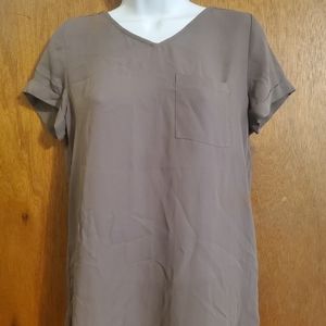 Maurices Zippered back short sleeve blouse